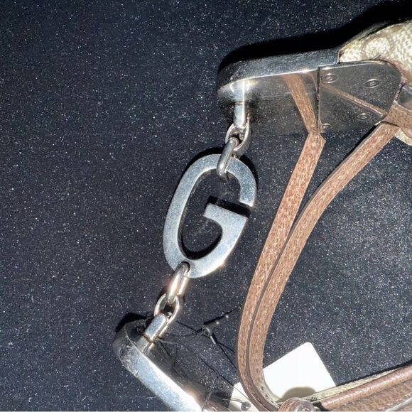 Brand new with tags GUCCI ATTACHE MINI BAG fits phone - Picture 4 of 14